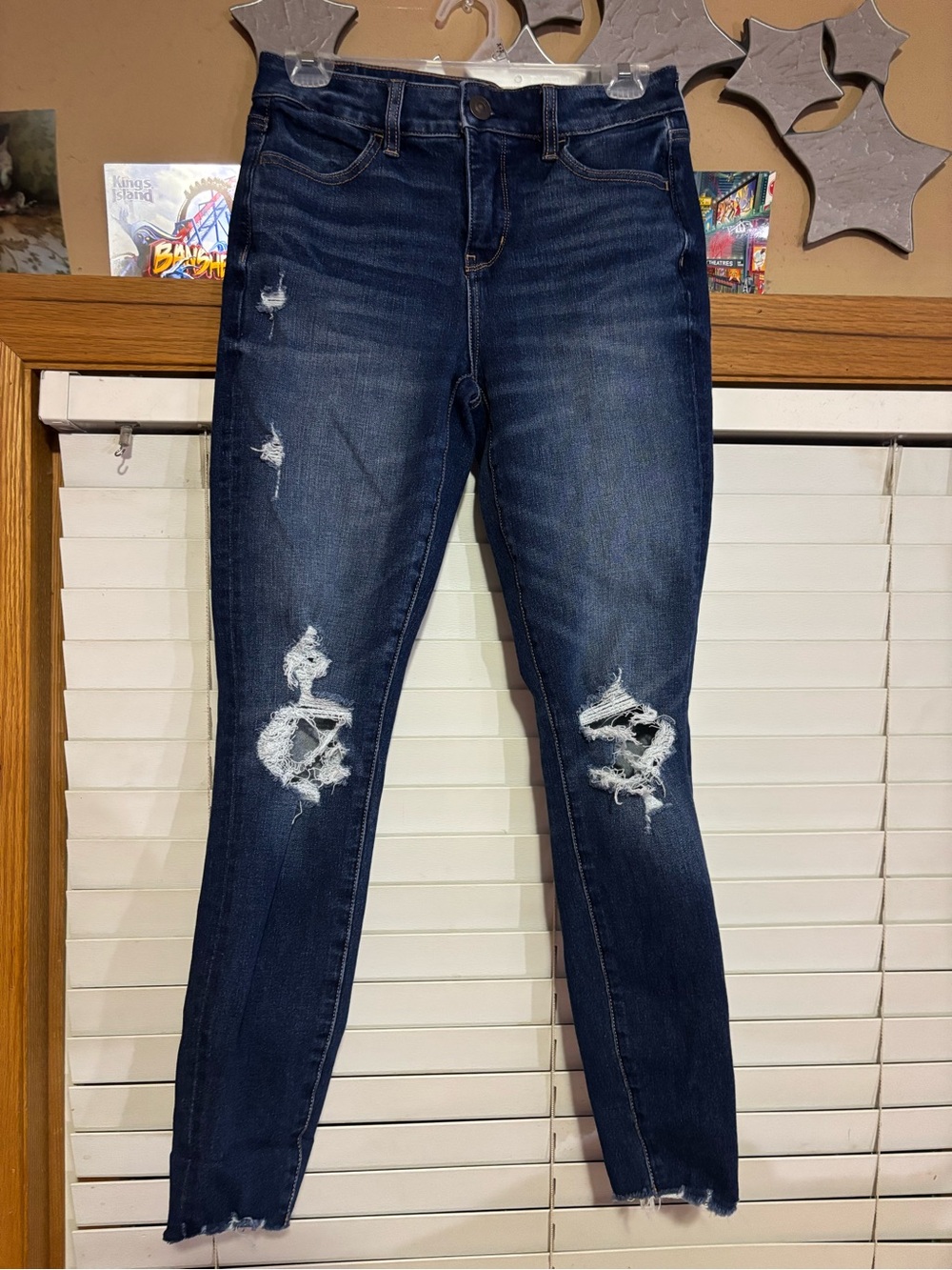 American Eagle Ripped Blue Jeggings